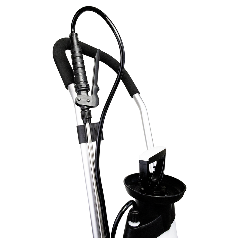 Opryskiwacz ciśnieniowy o pojemności 12L na kołach marki GardeTech 11212PRO