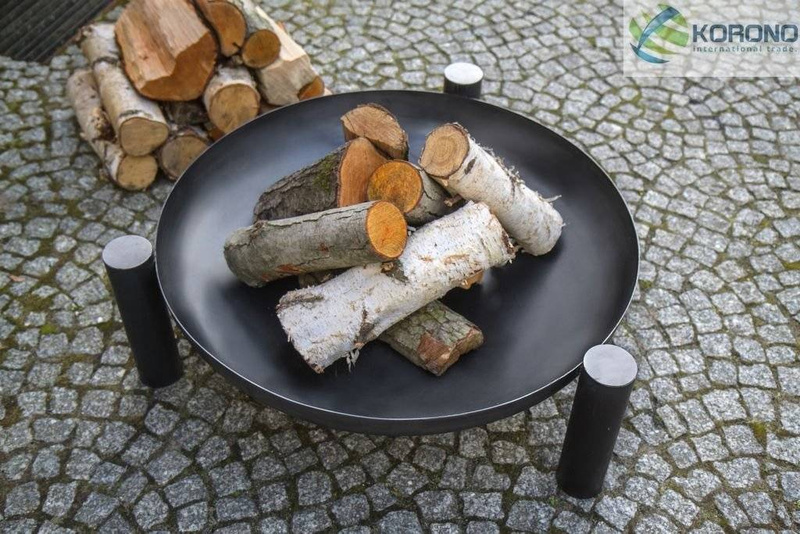 Grill na trójnogu Korono KOR103 plus KOR317 70/80cm z rusztem ze stali czarnej oraz palenisko ogrodowe