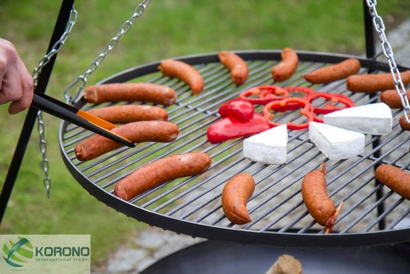 Grill na trójnogu Korono KOR103 plus KOR322 70/80cm z rusztem ze stali czarnej oraz palenisko ogrodowe