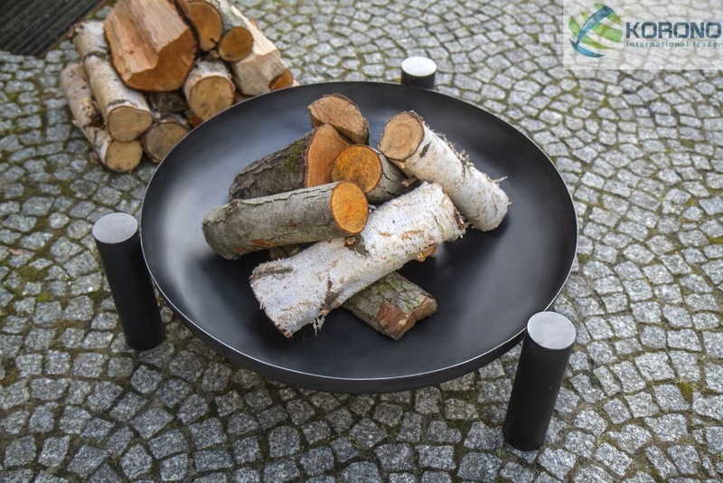 Grill na trójnogu Korono KOR102/316 60/70cm z rusztem ze stali czarnej oraz palenisko ogrodowe