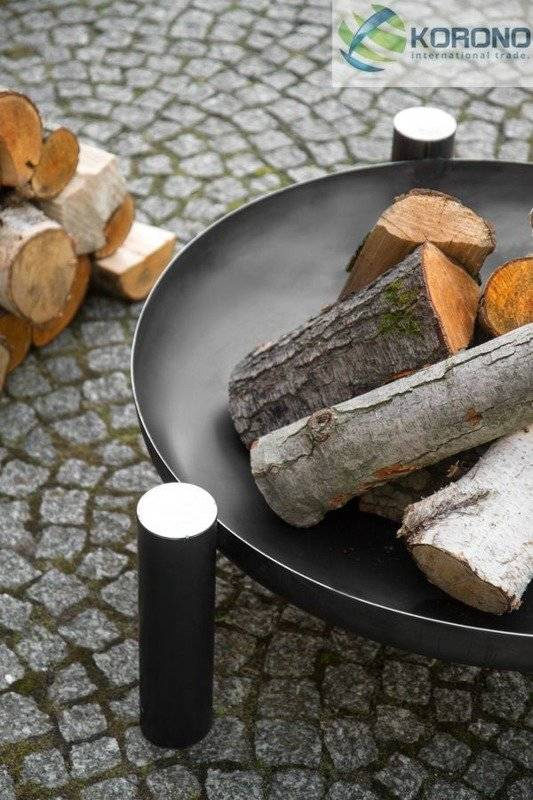 Grill na trójnogu Korono KOR102 plus KOR316 60/70cm z rusztem ze stali czarnej oraz palenisko ogrodowe