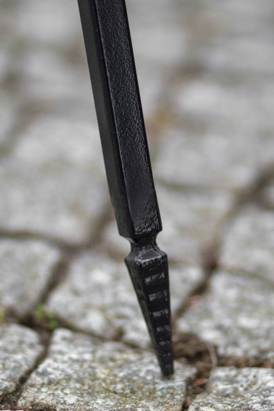 Grill na trójnogu Korono 180/121 180cm/50cm z rusztem ze stali czarnej i kołowrotkiem