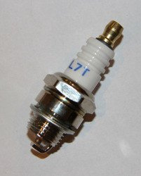 Świeca zapłonowa InternetTrade KŚWIEC pasuje do większości kos spalinowych