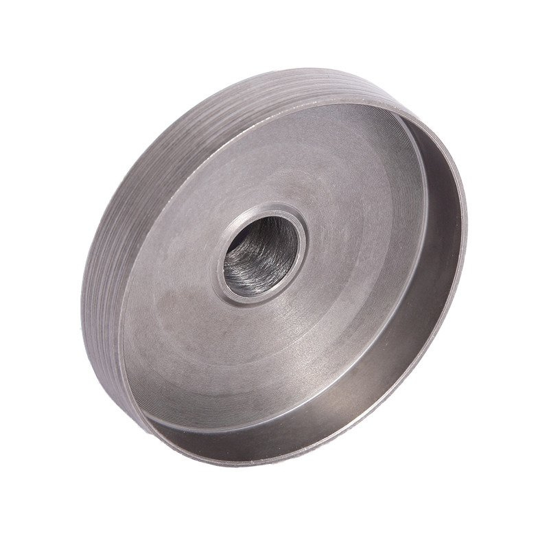 Bęben sprzęgła z pływającą zębatką i łożyskiem do piły spalinowej InternetTrade PILKSPRZ kosz pasuje wielu pilarek spalinowych